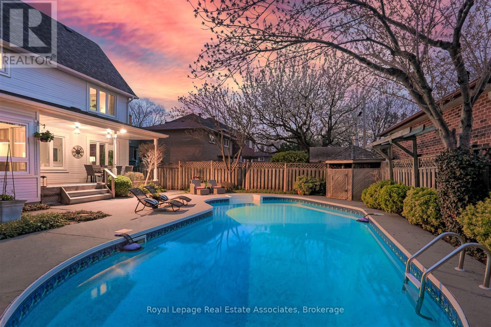 599 Lakeside Avenue, Mississauga, ON - Outdoor With In Ground Pool With Deck Patio Veranda