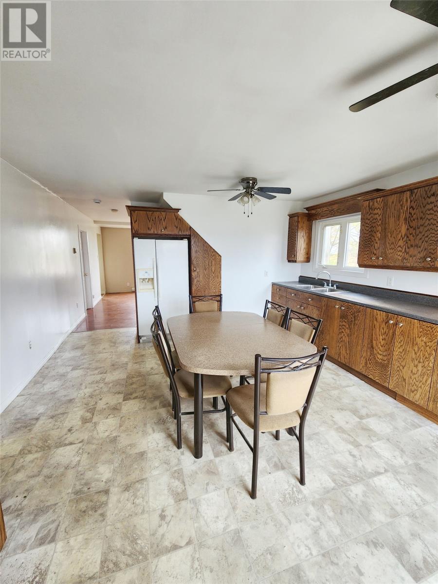 211 Main Street, Peterview, NL - Indoor Photo Showing Dining Room