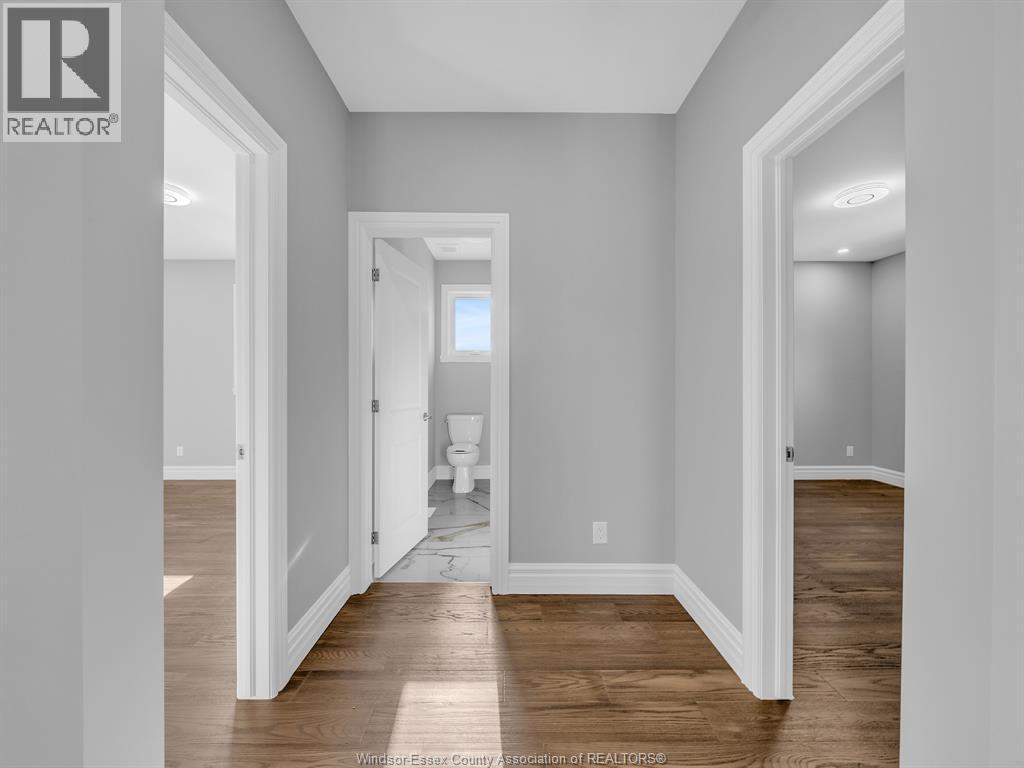 1663 Betts Avenue, Windsor, ON - Indoor Photo Showing Other Room