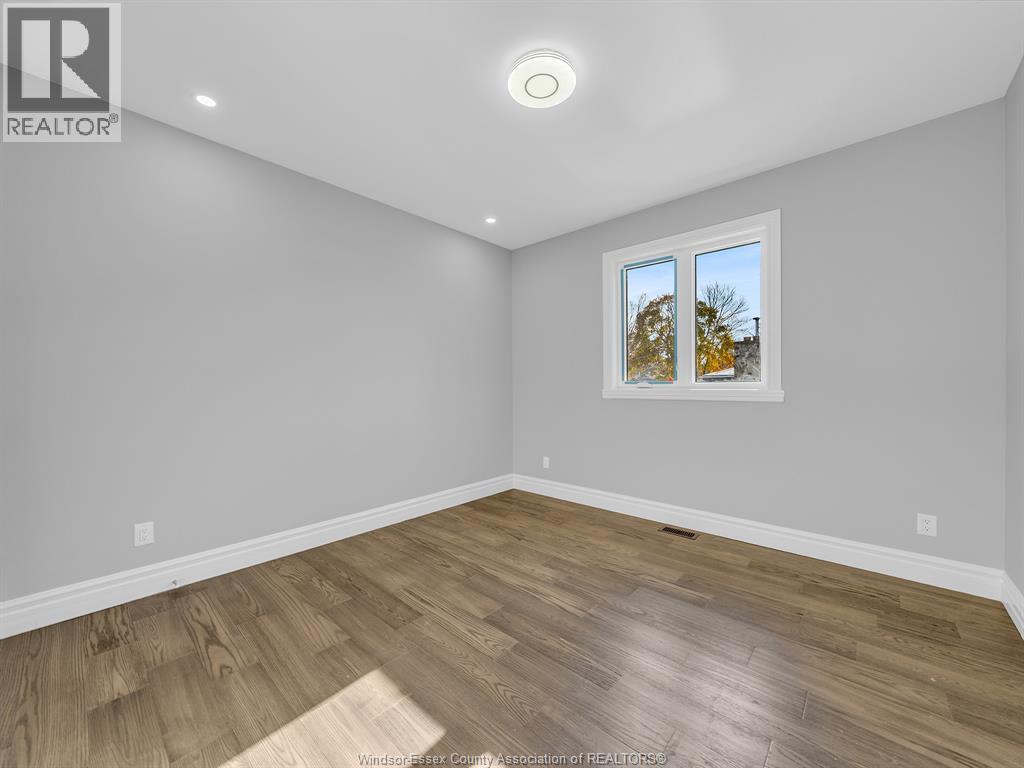 1663 Betts Avenue, Windsor, ON - Indoor Photo Showing Other Room