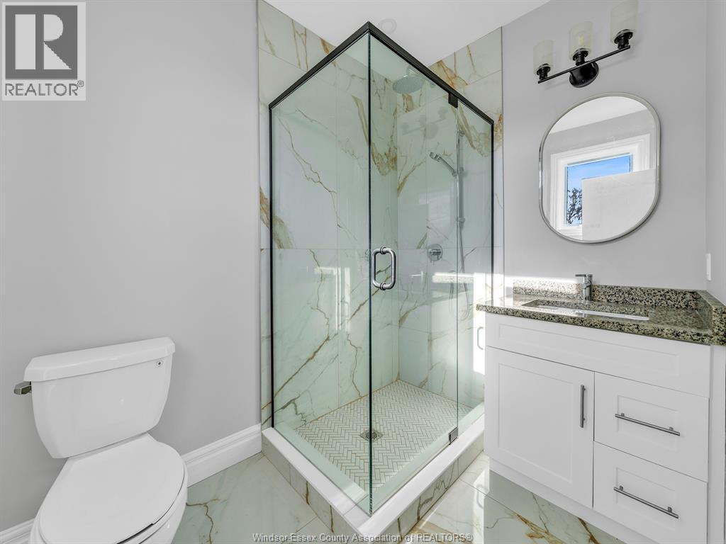 1663 Betts Avenue, Windsor, ON - Indoor Photo Showing Bathroom