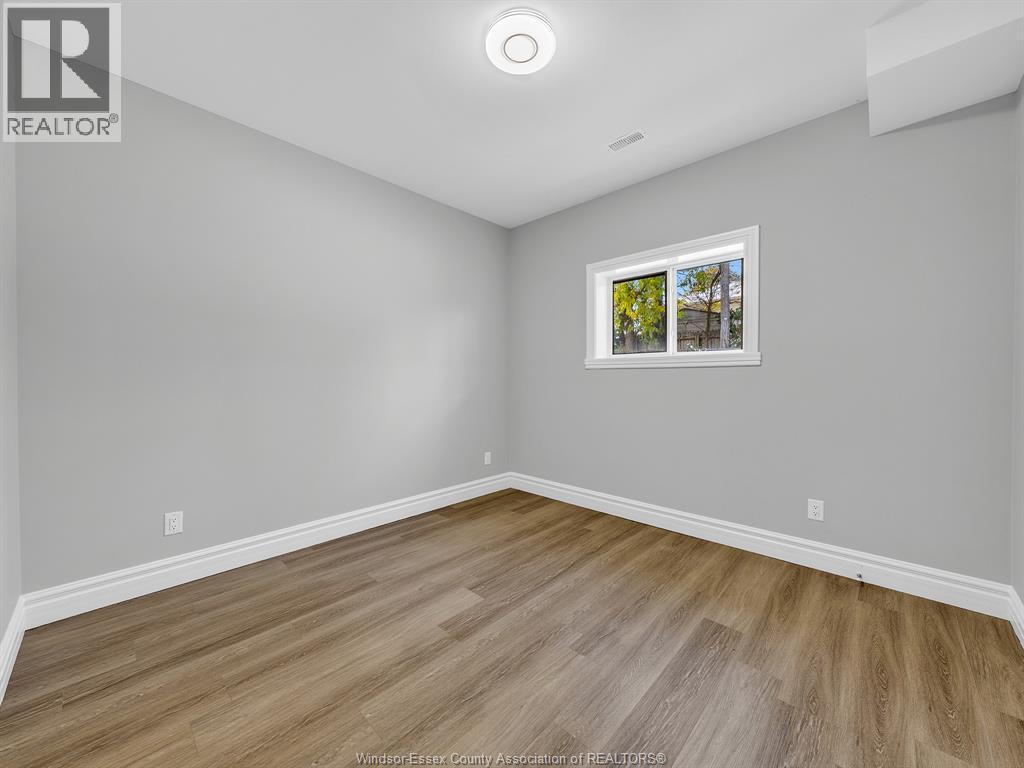 1663 Betts Avenue, Windsor, ON - Indoor Photo Showing Other Room