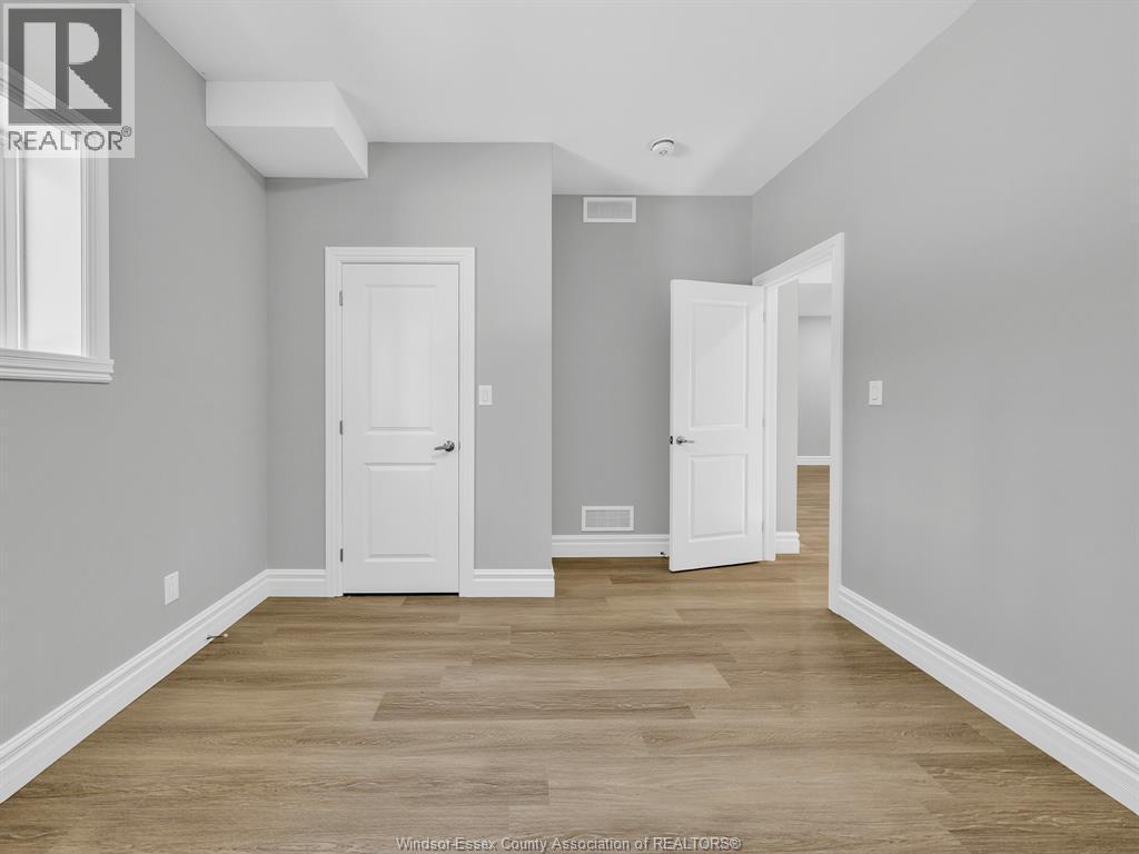 1663 Betts Avenue, Windsor, ON - Indoor Photo Showing Other Room