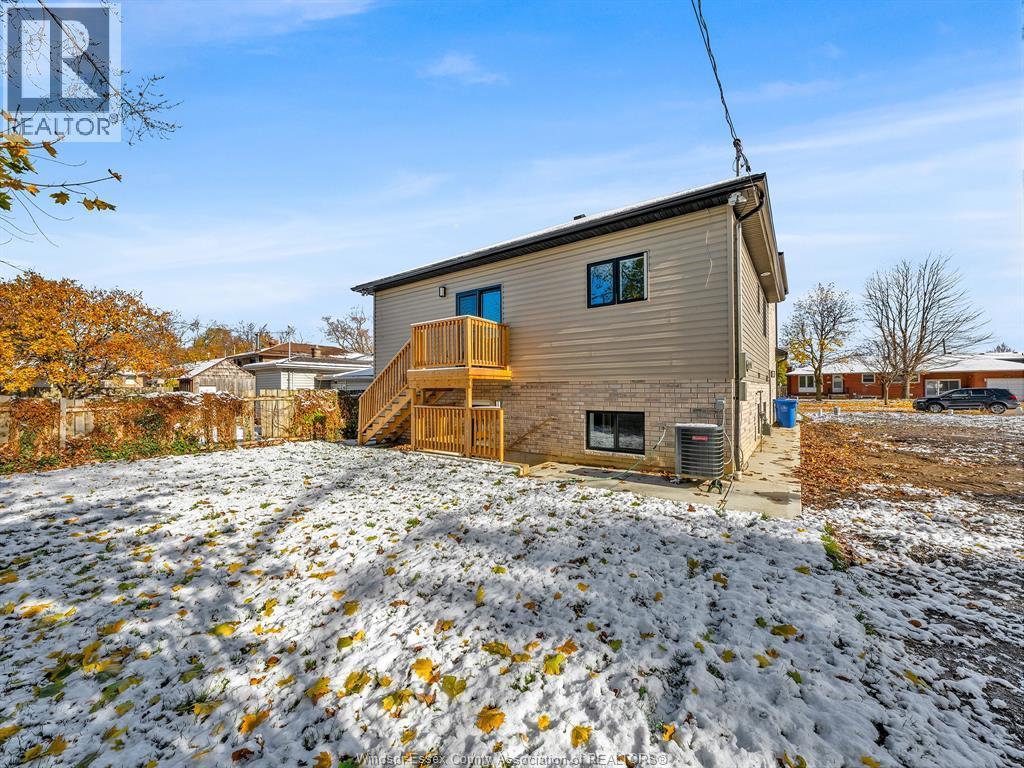 1663 Betts Avenue, Windsor, ON - Outdoor