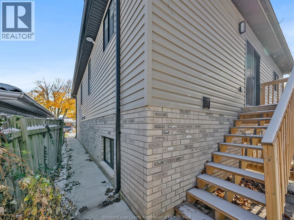 1663 Betts Avenue, Windsor, ON - Outdoor With Exterior