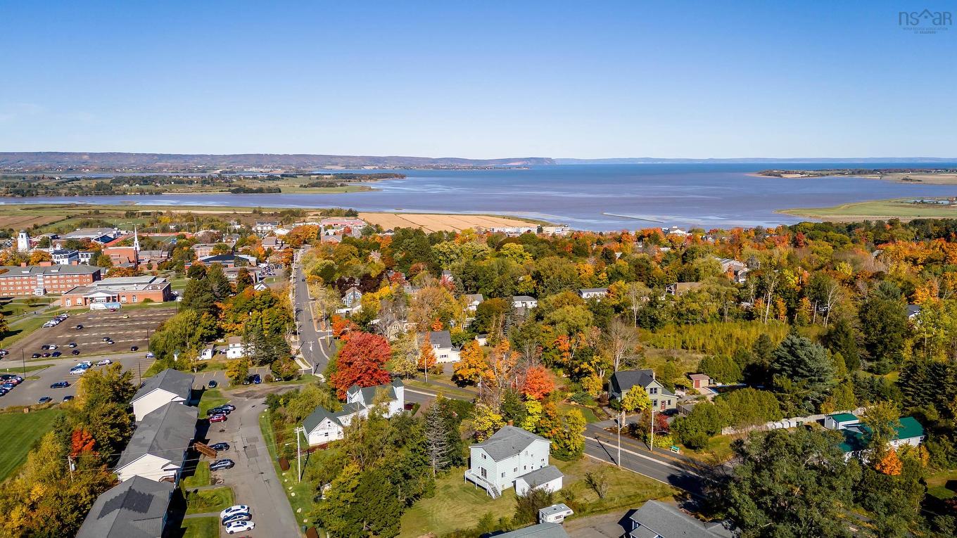 76 Highland Avenue, Wolfville, NS