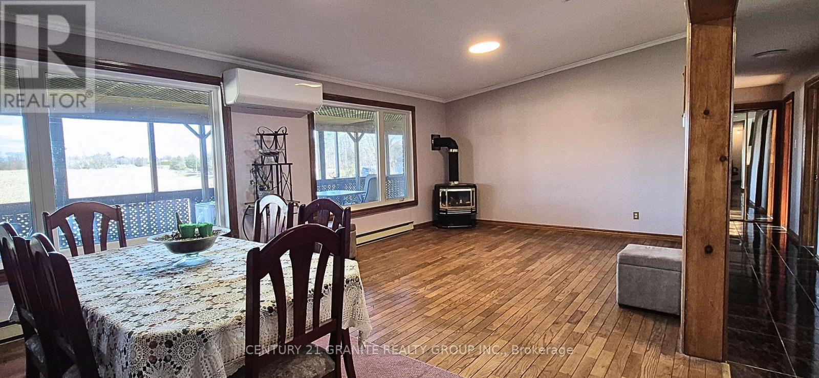 15 East Hungerford Road, Tweed (Hungerford (Twp)), ON - Indoor Photo Showing Dining Room