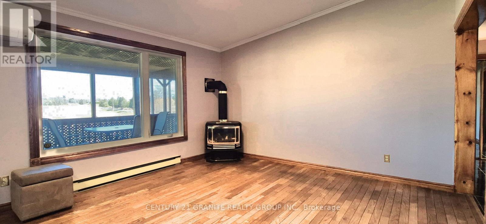 15 East Hungerford Road, Tweed (Hungerford (Twp)), ON - Indoor Photo Showing Other Room