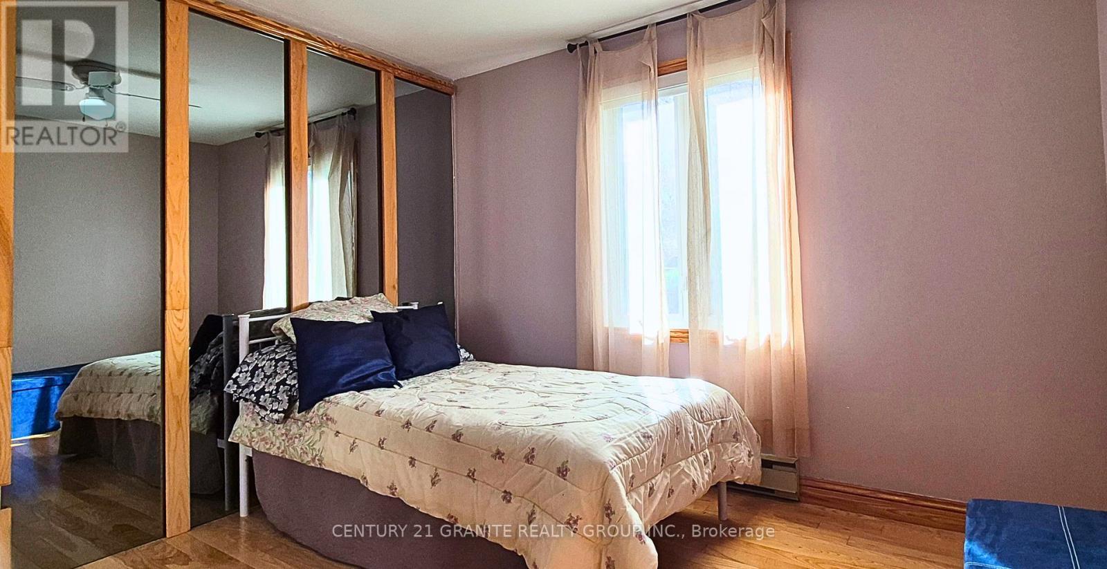 15 East Hungerford Road, Tweed (Hungerford (Twp)), ON - Indoor Photo Showing Bedroom