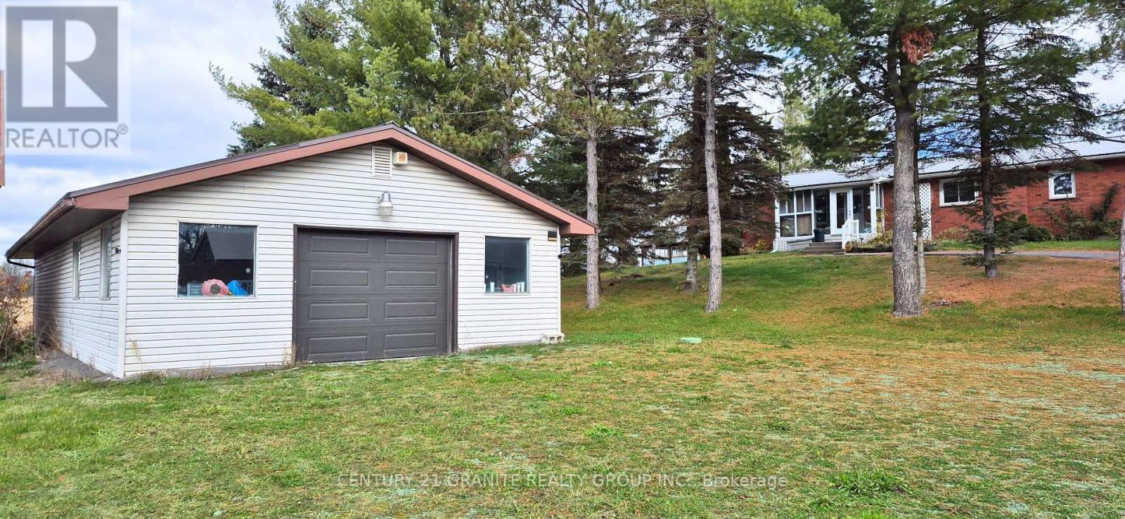 15 East Hungerford Road, Tweed (Hungerford (Twp)), ON - Outdoor