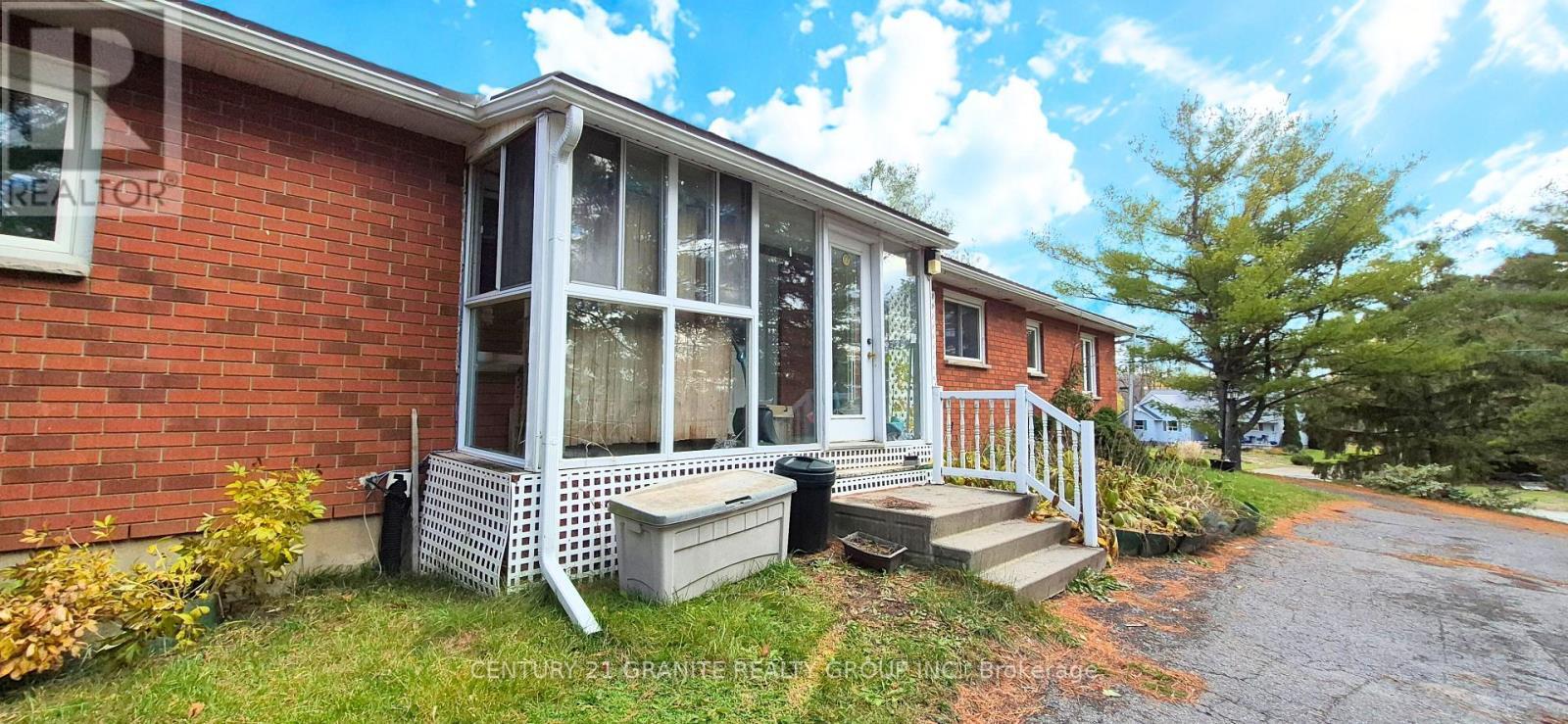 15 East Hungerford Road, Tweed (Hungerford (Twp)), ON - Outdoor