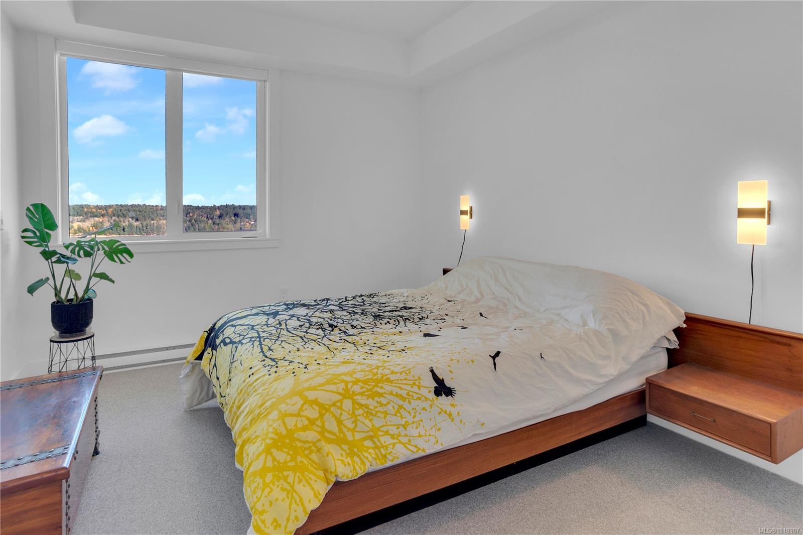 402-201 Dogwood Dr, Ladysmith, BC - Indoor Photo Showing Bedroom