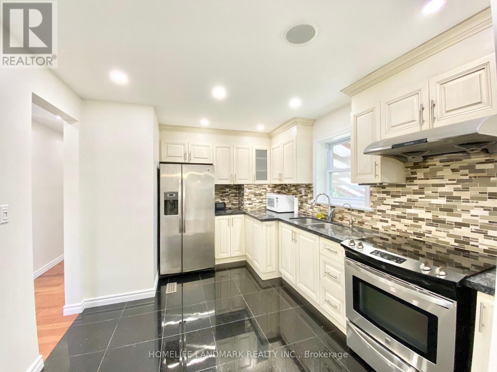 Main - 70 Shilton Road, Toronto, ON - Indoor Photo Showing Kitchen With Double Sink With Upgraded Kitchen