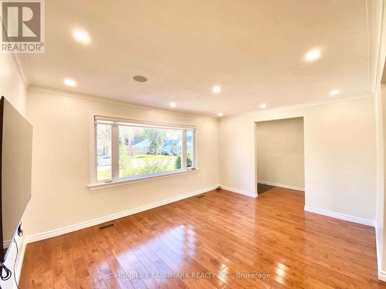 Main - 70 Shilton Road, Toronto, ON - Indoor Photo Showing Other Room