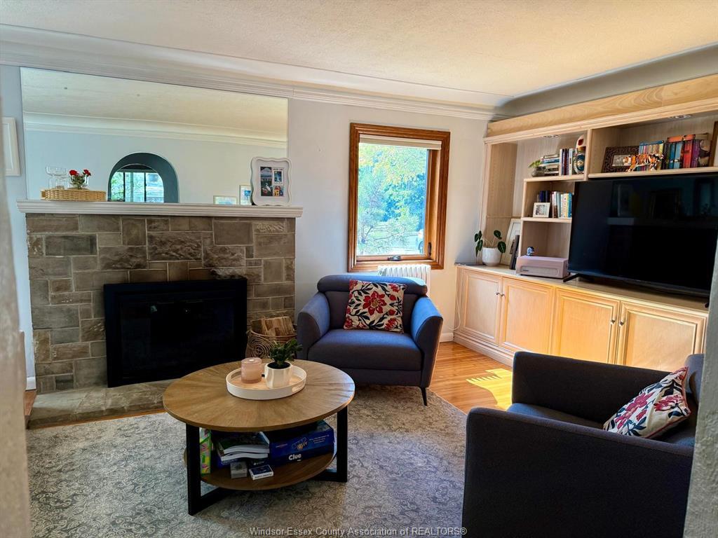 2380 Cabana Road, Windsor, ON