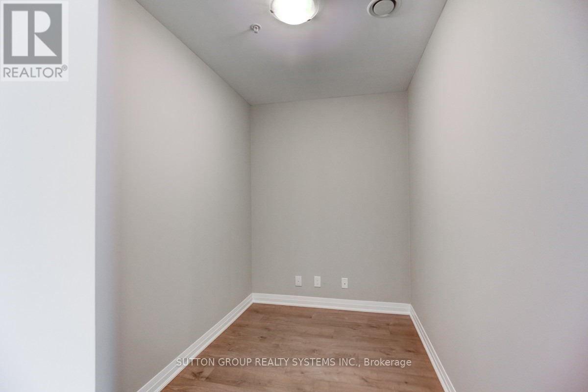 422 - 1105 Leger Way, Milton, ON - Indoor Photo Showing Other Room