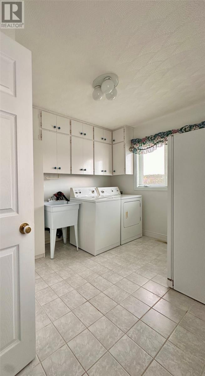 24 Farewells Road, Creston, NL - Indoor Photo Showing Laundry Room