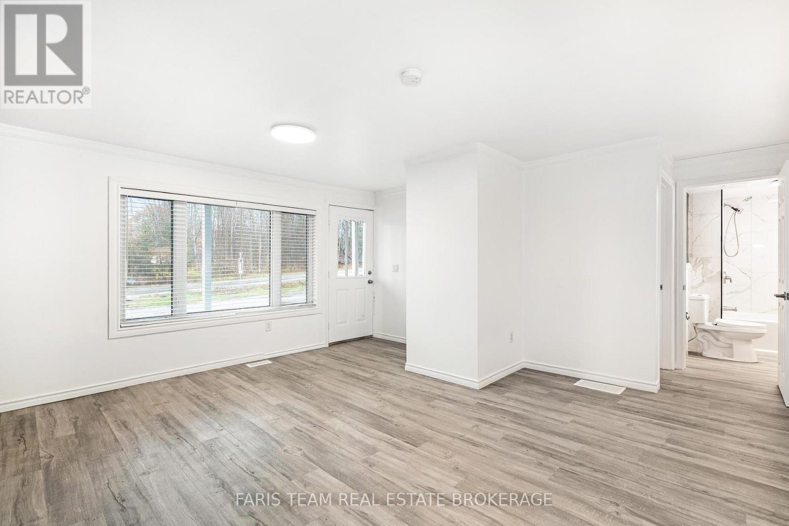 5880 Rama Dalton Boundary Road, Ramara, ON - Indoor Photo Showing Other Room