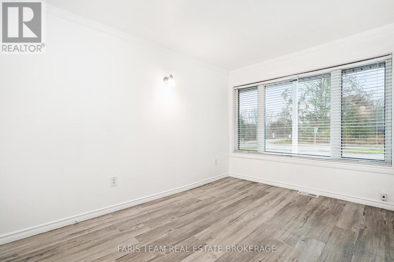 5880 Rama Dalton Boundary Road, Ramara, ON - Indoor Photo Showing Other Room