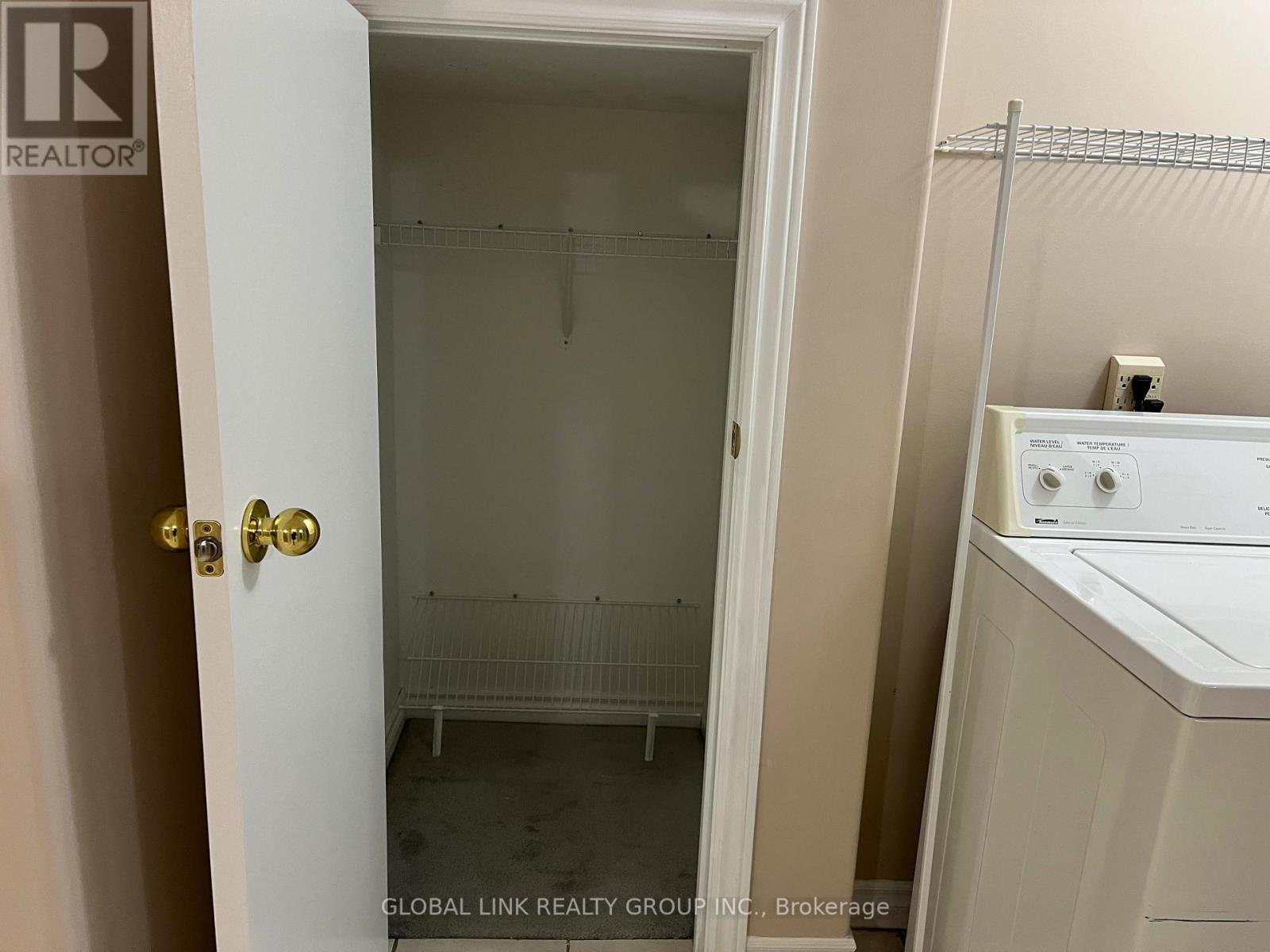 Basement - 166 Valentina Drive, Markham, ON - Indoor Photo Showing Laundry Room