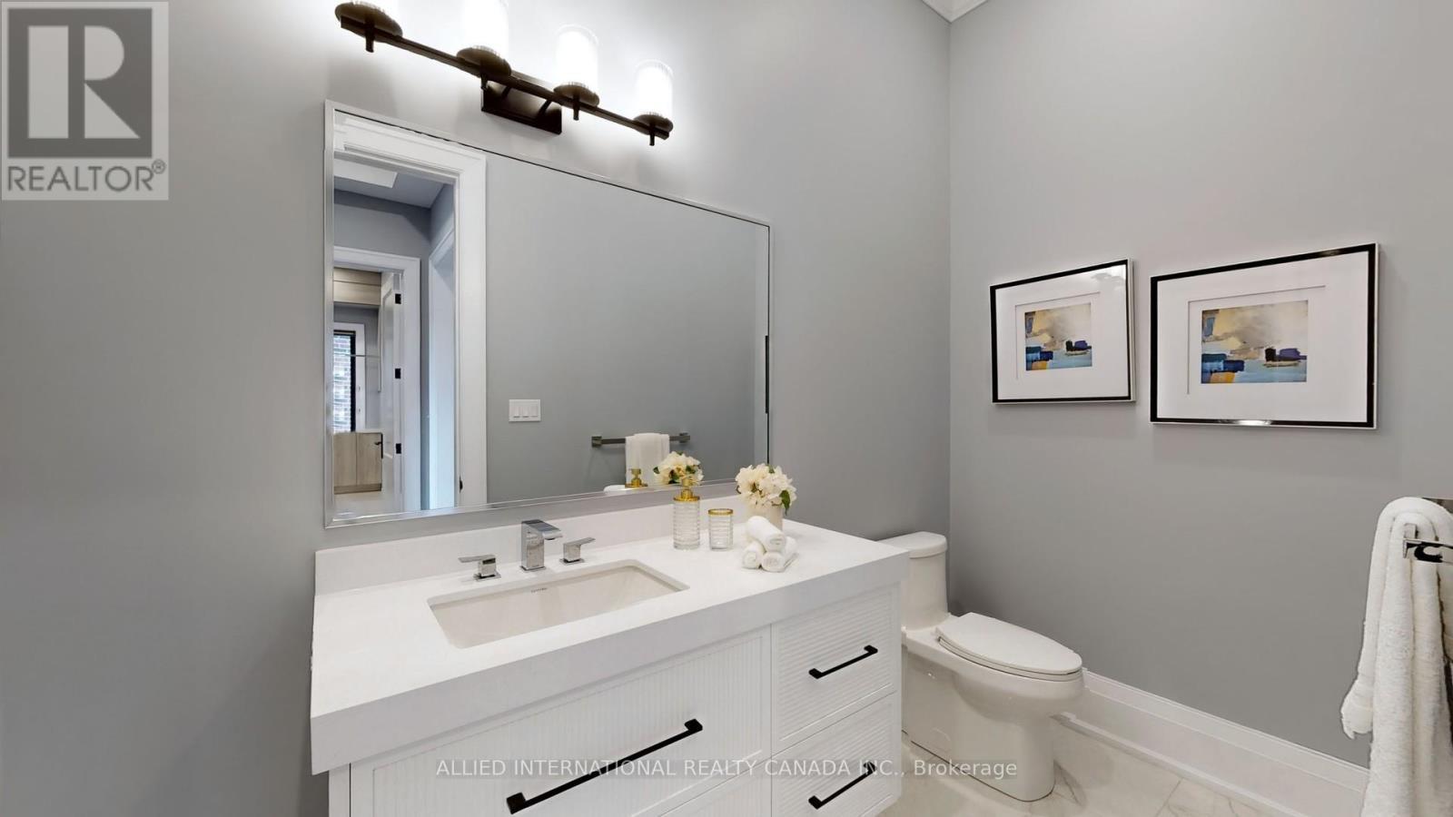 3 Earl Cook Drive, Whitchurch-Stouffville, ON - Indoor Photo Showing Bathroom