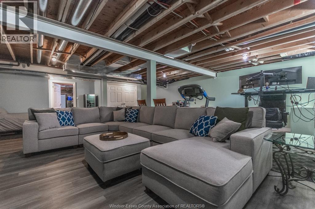 11925 Cobblestone Crescent, Windsor, ON - Indoor