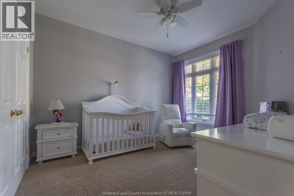 11925 Cobblestone Crescent, Windsor, ON - Indoor Photo Showing Bedroom