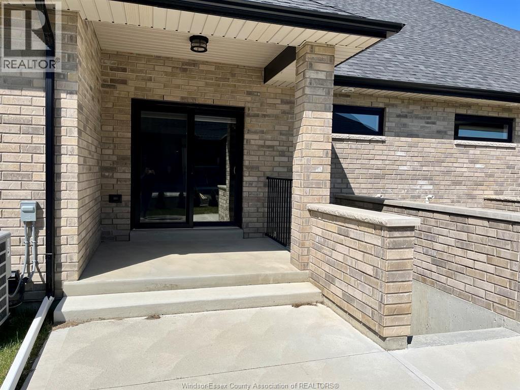 402 Westcott, Amherstburg, ON - Outdoor