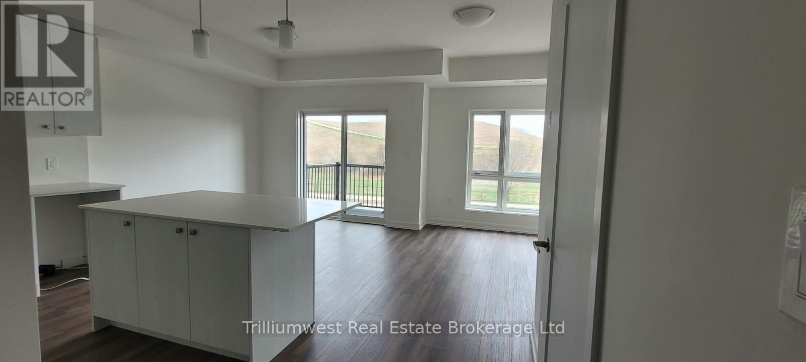 D12 - 10 Palace Street, Kitchener, ON - Indoor Photo Showing Other Room