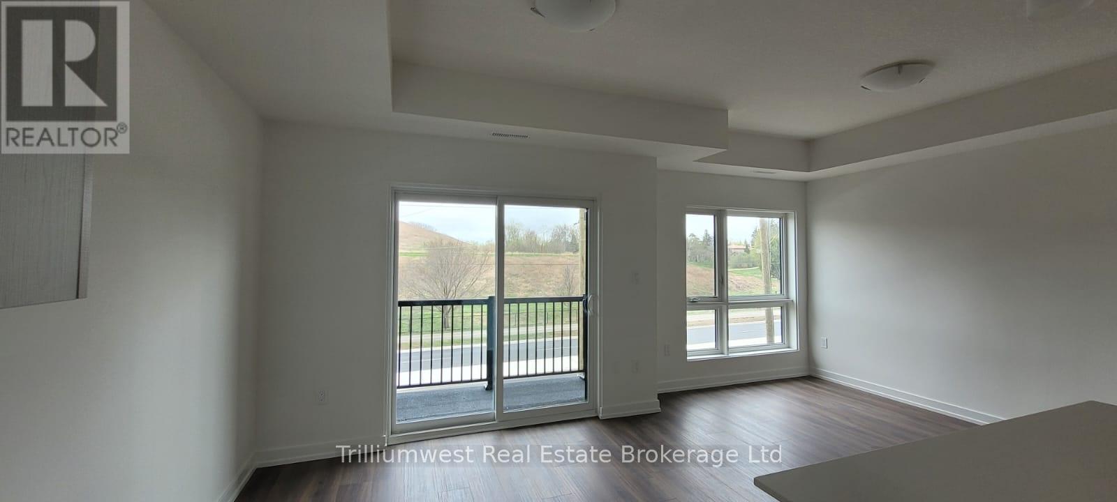 D12 - 10 Palace Street, Kitchener, ON - Indoor Photo Showing Other Room