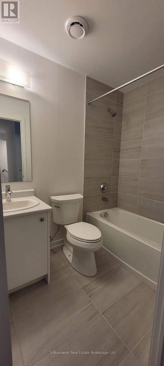D12 - 10 Palace Street, Kitchener, ON - Indoor Photo Showing Bathroom