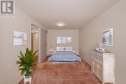 Photo Virtually Staged -