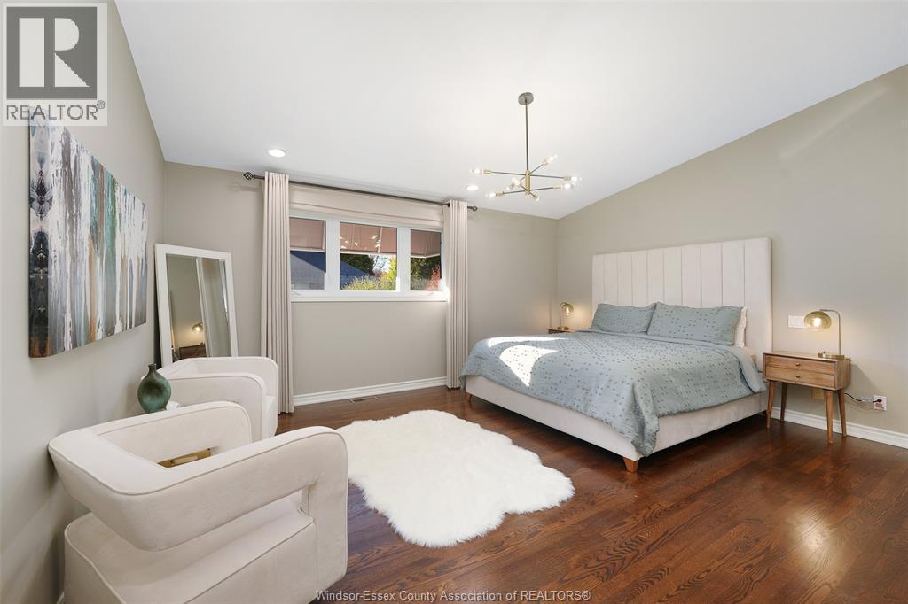 123 Pheasant Run, Lakeshore, ON - Indoor Photo Showing Bedroom