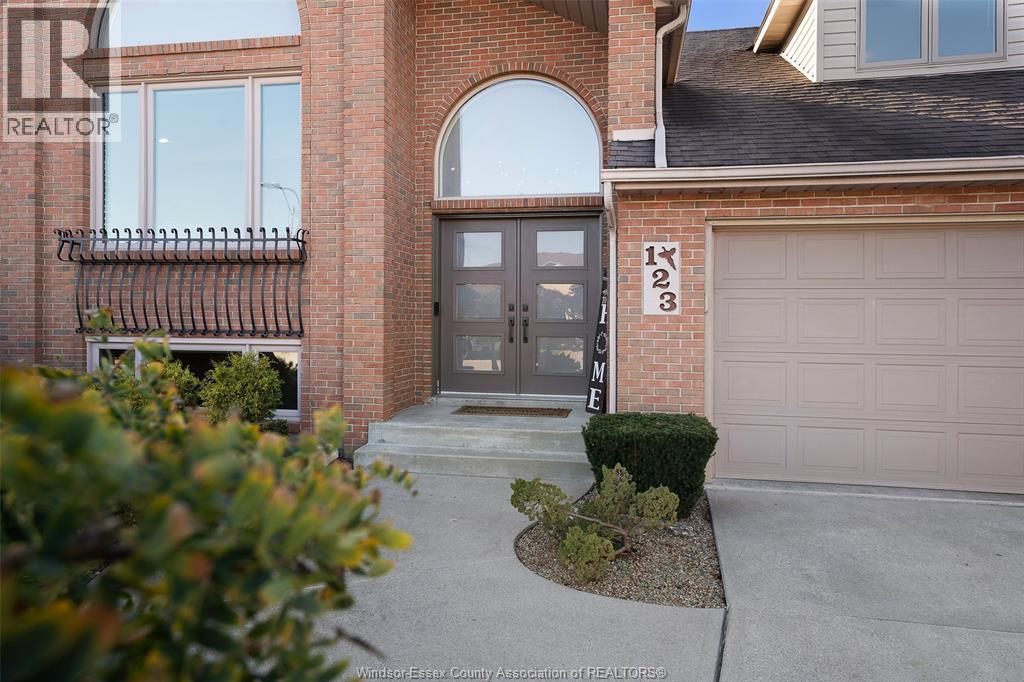 123 Pheasant Run, Lakeshore, ON - Outdoor