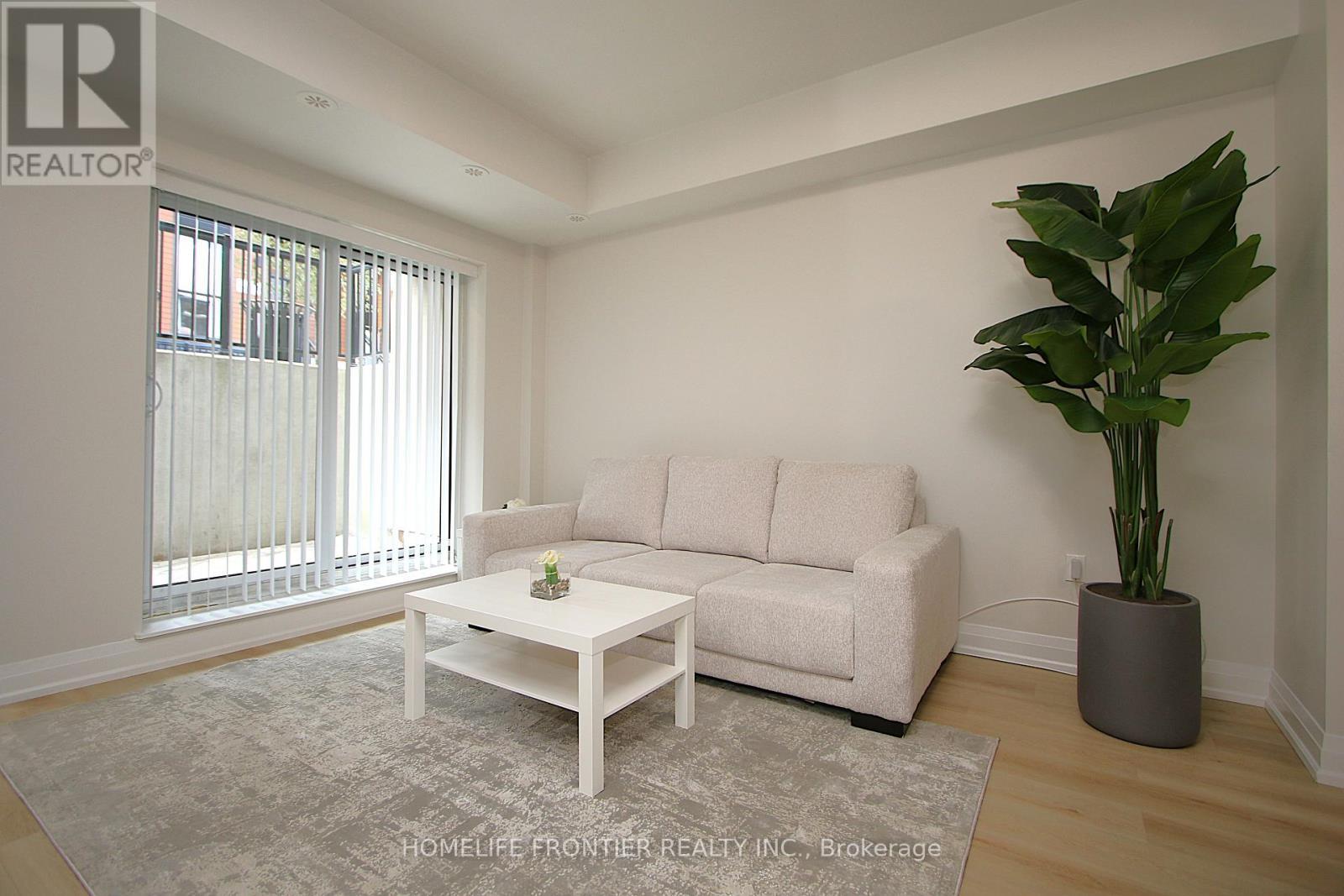 Living/Dining - C1302 - 5299 Highway 7 Road, Vaughan, ON - Indoor Photo Showing Living Room