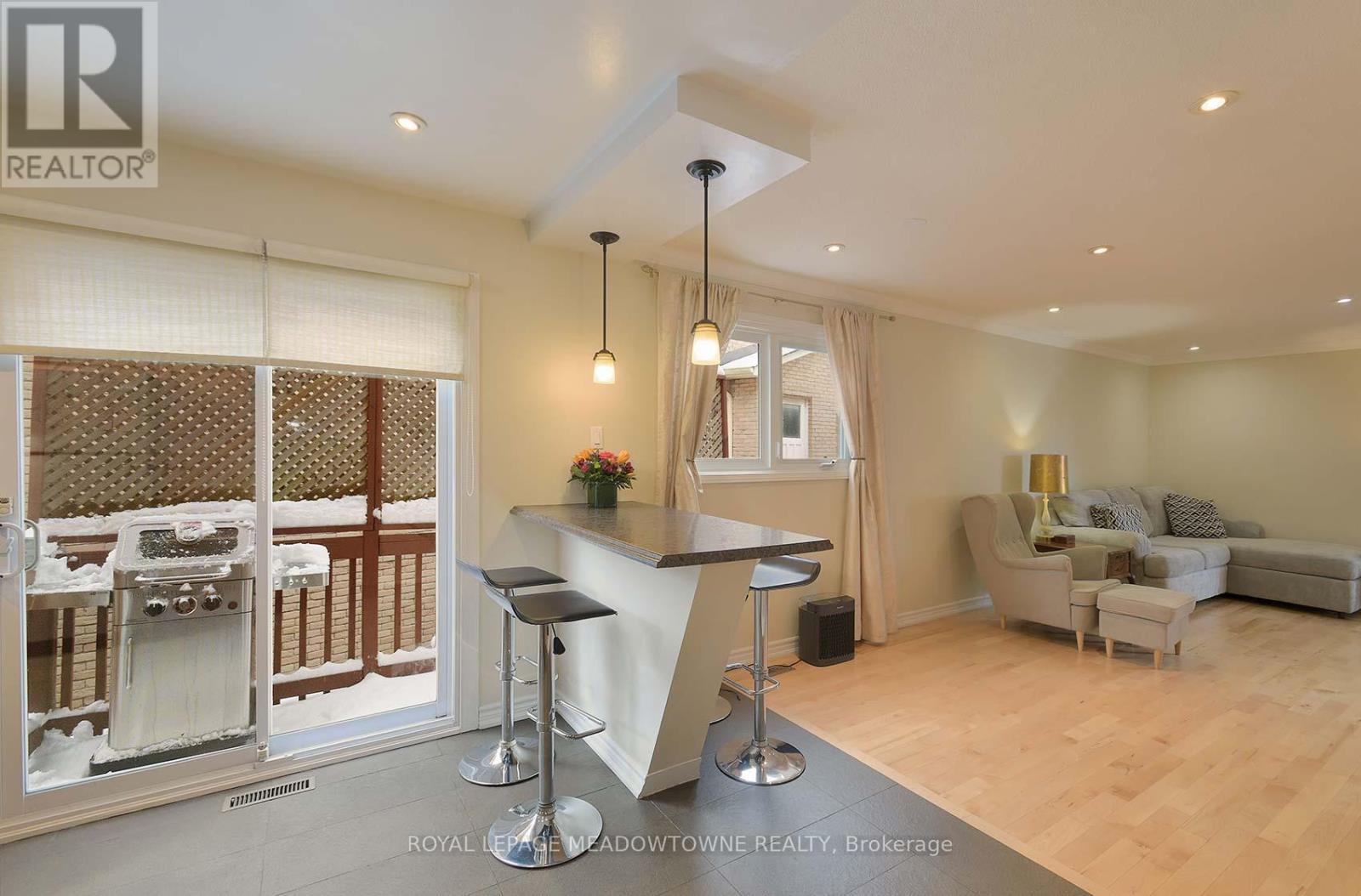 4207 Trapper Crescent, Mississauga, ON - Indoor