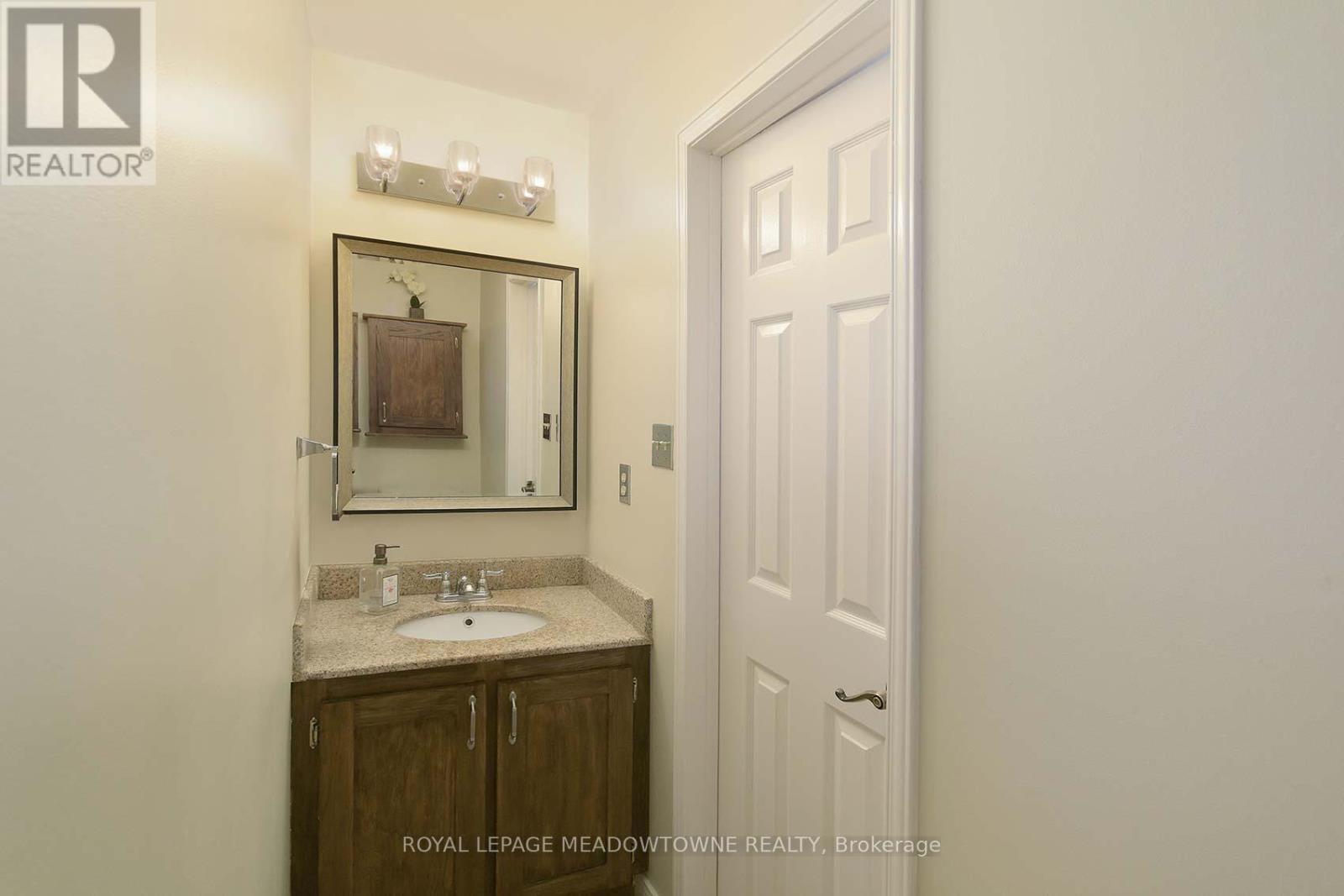 4207 Trapper Crescent, Mississauga, ON - Indoor Photo Showing Bathroom