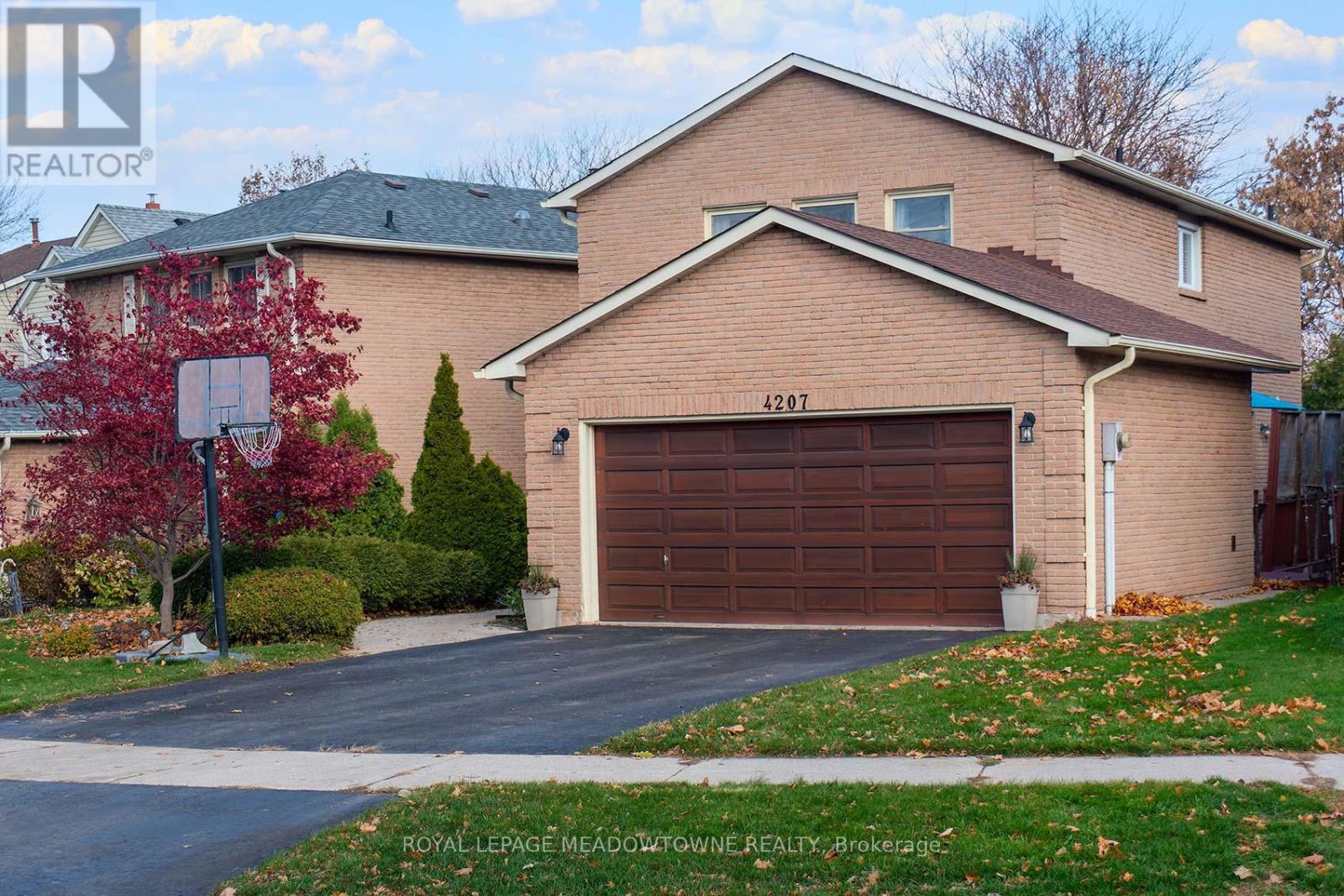 4207 Trapper Crescent, Mississauga, ON - Outdoor