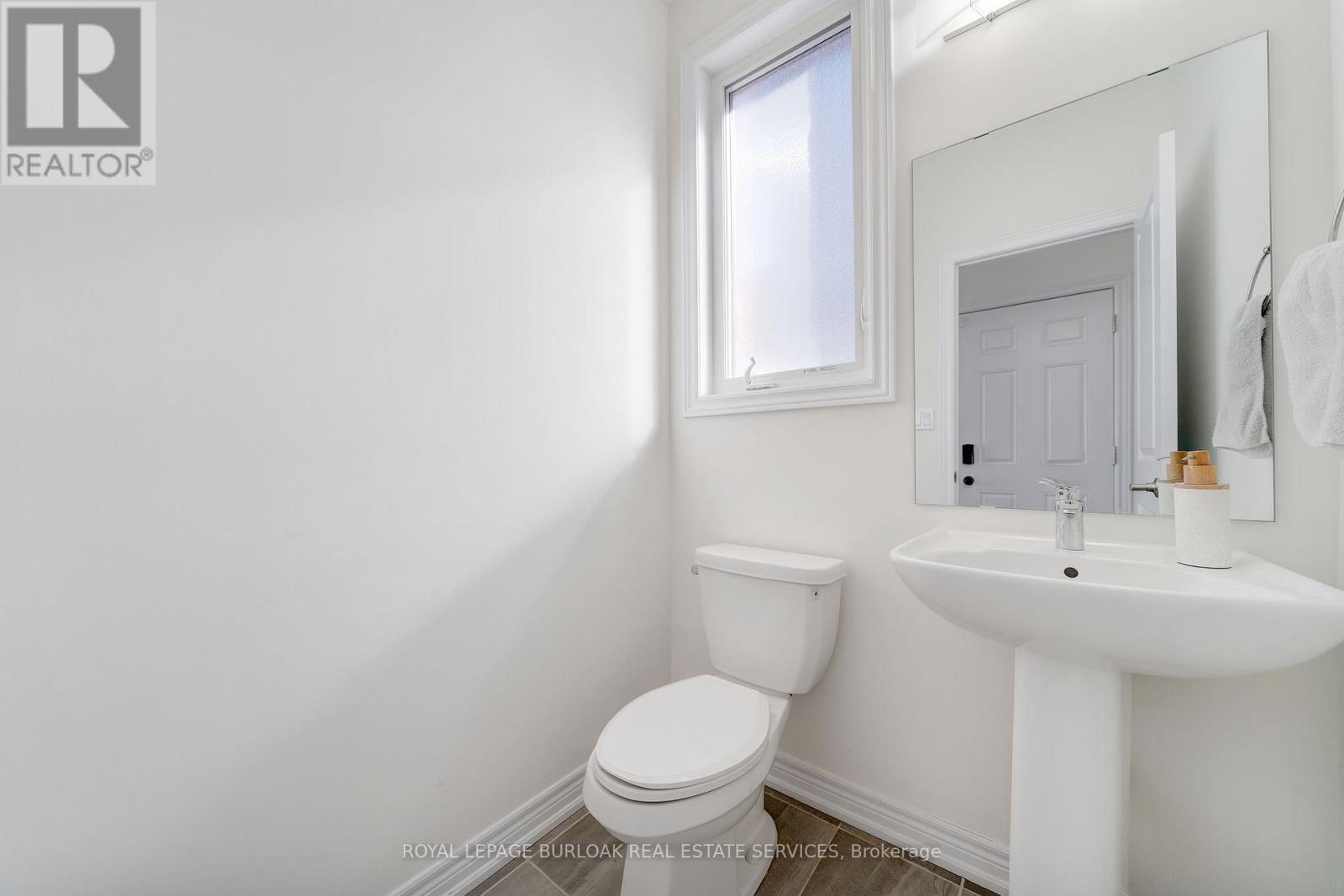 1264 Chee Chee Landing, Milton, ON - Indoor Photo Showing Bathroom