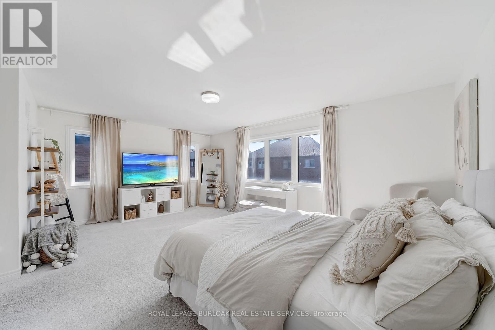 1264 Chee Chee Landing, Milton, ON - Indoor Photo Showing Bedroom