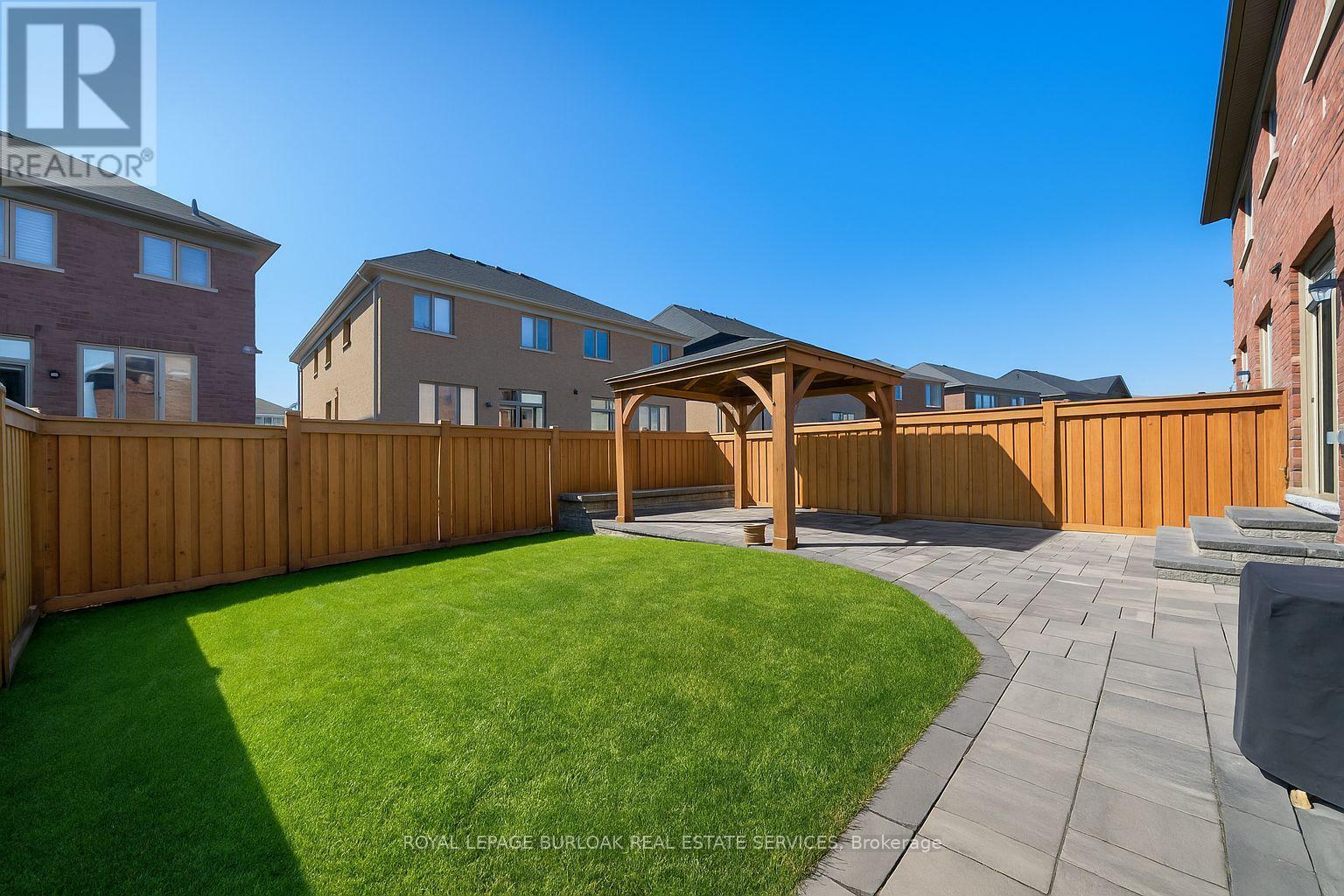 1264 Chee Chee Landing, Milton, ON - Outdoor