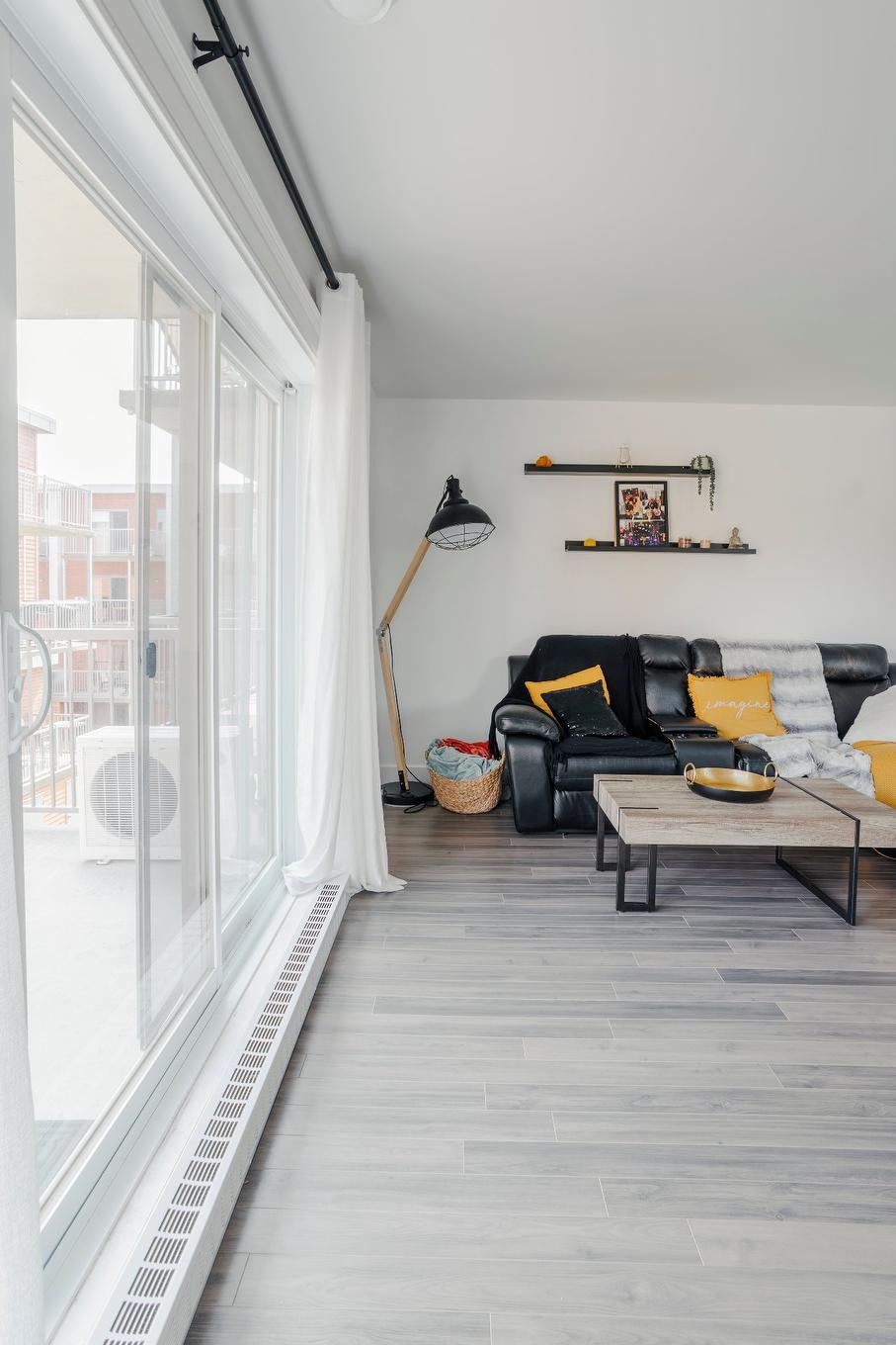 Living room - E-7580 Boul. Wilfrid-Hamel, Québec (Sainte-Foy/Sillery/Cap-Rouge), QC - Indoor Photo Showing Other Room