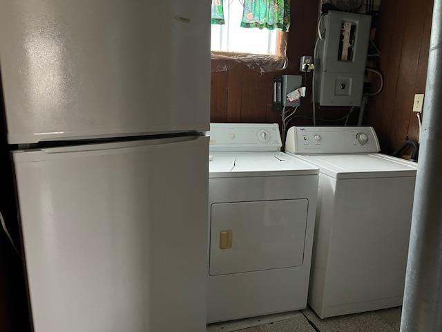11 Theker Street, Stratton, ON - Indoor Photo Showing Laundry Room