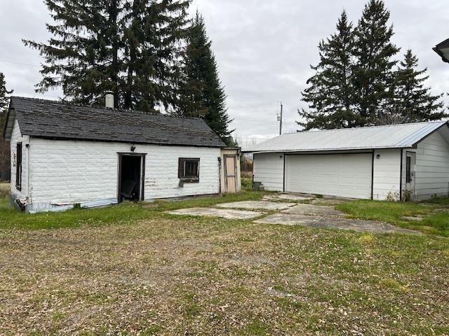 11 Theker Street, Stratton, ON - Outdoor