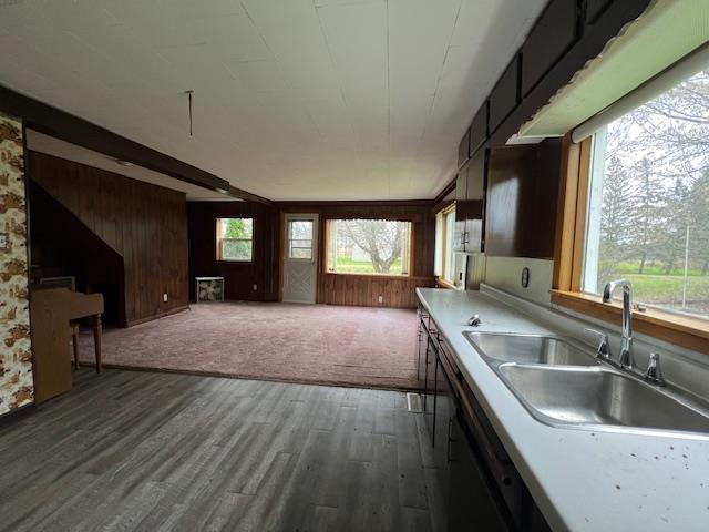 11 Theker Street, Stratton, ON - Indoor Photo Showing Kitchen With Double Sink