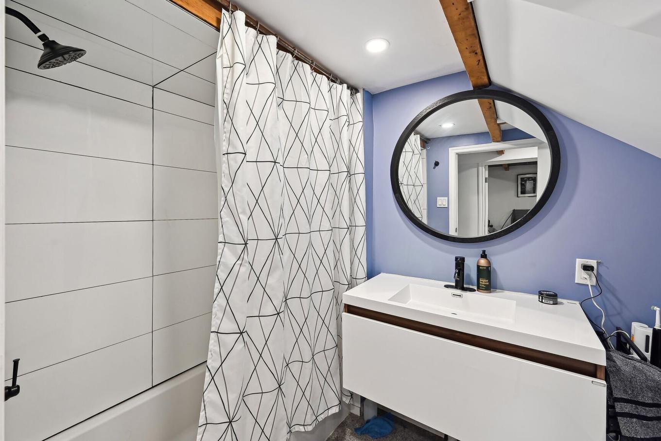 Bathroom - 440 Rue De La Congrégation, Montréal (Le Sud-Ouest), QC - Indoor Photo Showing Bathroom