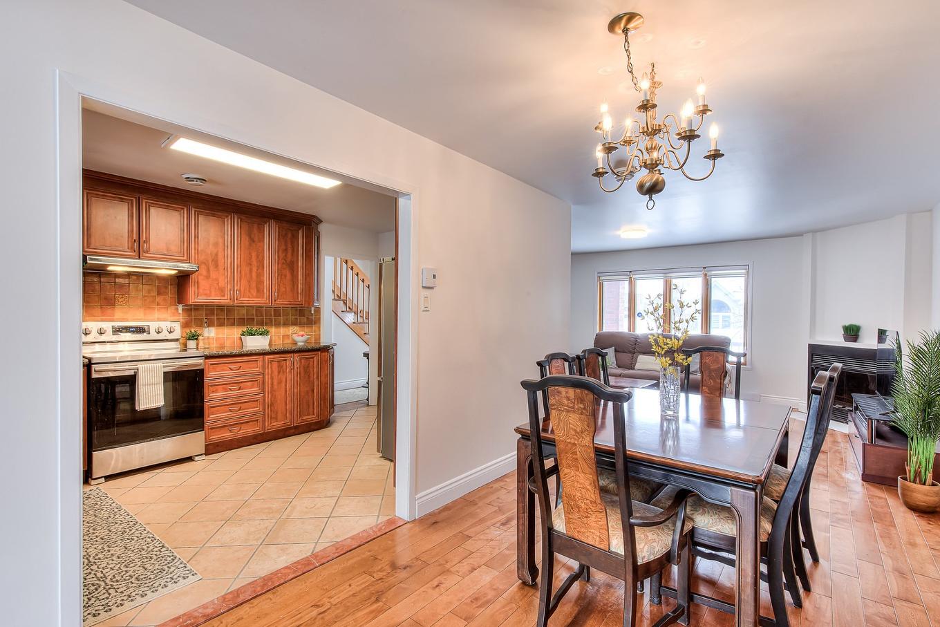 Salle à manger - 3298 Rue Élodie, Laval (Fabreville), QC - Indoor Photo Showing Dining Room
