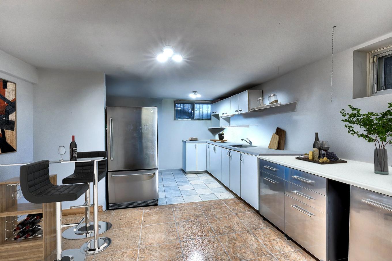 Atelier - 3298 Rue Élodie, Laval (Fabreville), QC - Indoor Photo Showing Kitchen