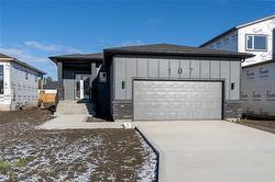 107 Oshanski PL West St Paul, MB R4A 0H6