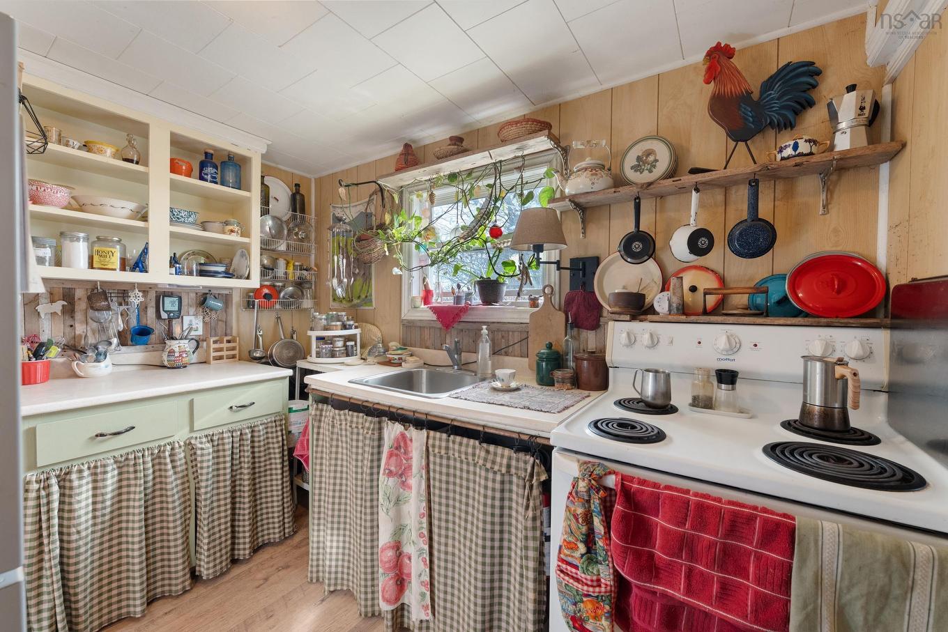 3094 Highway 1, Port Maitland, NS